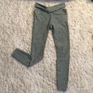 Beyond Yoga cross-cross heather green leggings